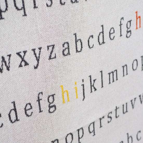 Couverture / Plaid - Tricoté Alphabet 04