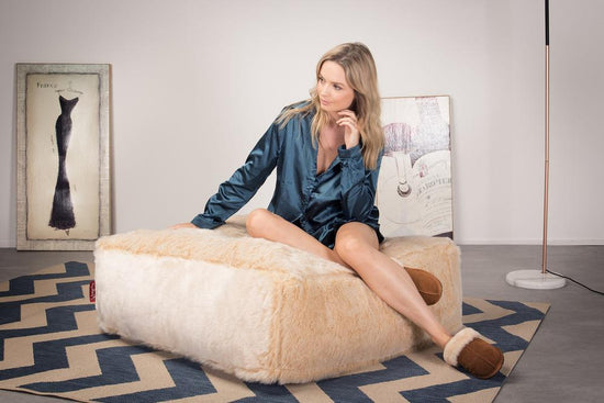 Lounge Pug, CloudSac 250, Pouf Ottomane Repose-pieds à Mémoire de Forme, Fausse Fourrure Blanc
