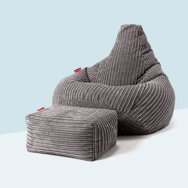 Ces poufs, de conception luxueuse, peuvent facilement remplacer le traditionnel fauteuil dans les espaces détente ou les foyers de jeunes actifs.