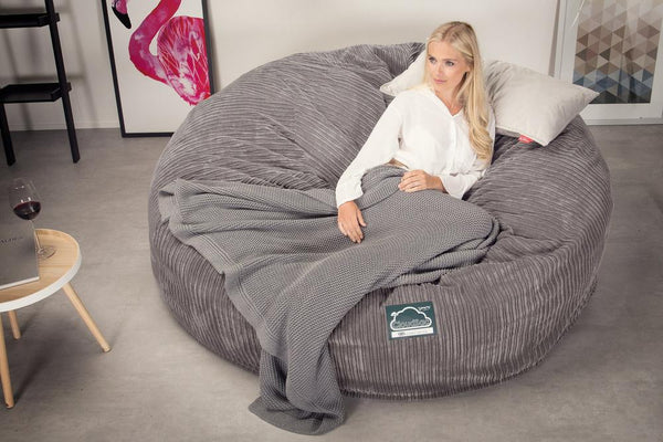 CloudSac 3000 XXL Grand Canapé Pouf à Mémoire de Forme - Côtelé Anthracite Fabric Close-up Image