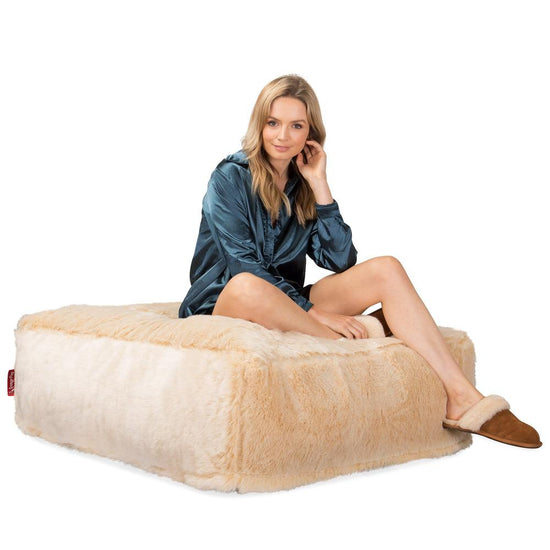 Lounge Pug, CloudSac 250, Pouf Ottomane Repose-pieds à Mémoire de Forme, Fausse Fourrure Blanc