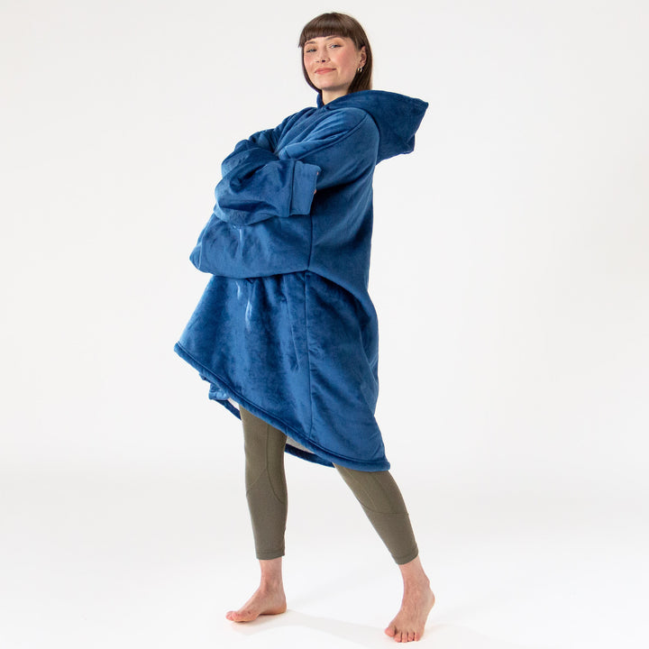 Couverture à Capuche pour Homme et Femme - Molleton Bleu Foncé 02